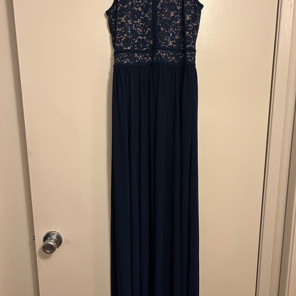 NWT Morgan & Co. Halter Top Long Prom Dress, Navy Blue, Size 8 - Picture 3 of 12